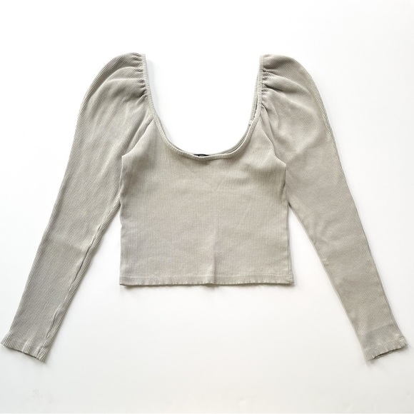 Zara Sage Crop Top - Picture 3 of 9